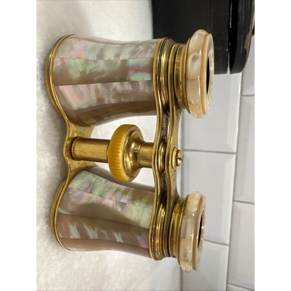 LeMaire FI Paris Vintage Opera Glasses/caseMother of Pearl  1850-1900 EraOLA0058